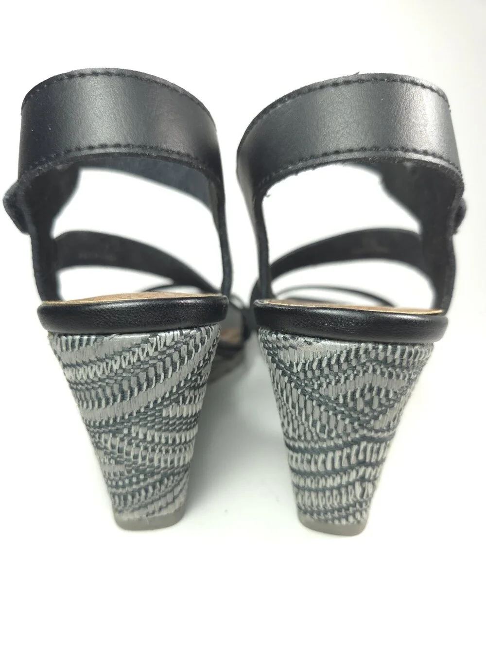Blowfish Malibu Orchid Black Strappy Wedge Sandals Sz 7.5